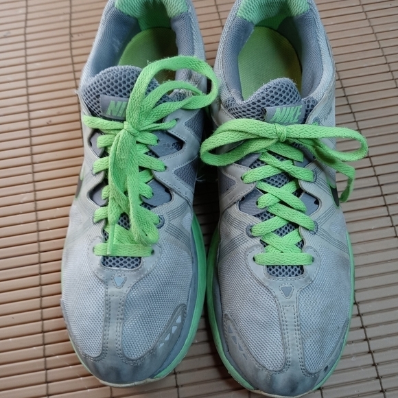 Nike LunarMax+ Running Shoe gray/ green Neon 415323-010 Low Lace Up men's 12 M. - Picture 3 of 10